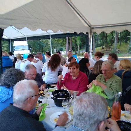 Camping Hurongues Pomeys Zewnętrze zdjęcie