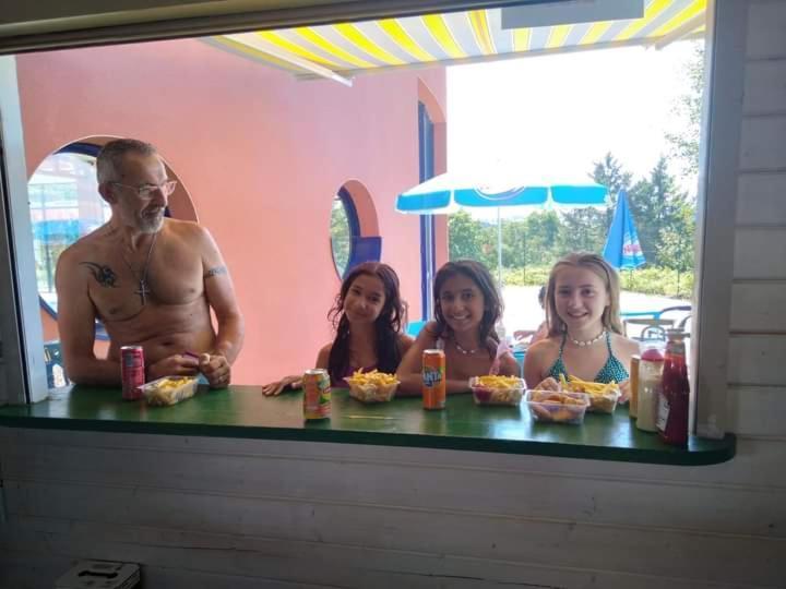 Camping Hurongues Pomeys Zewnętrze zdjęcie