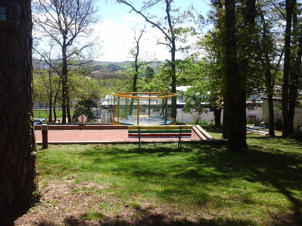 Camping Hurongues Pomeys Zewnętrze zdjęcie